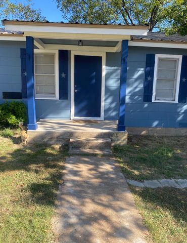 225 E Reynosa, De Leon, TX 76444