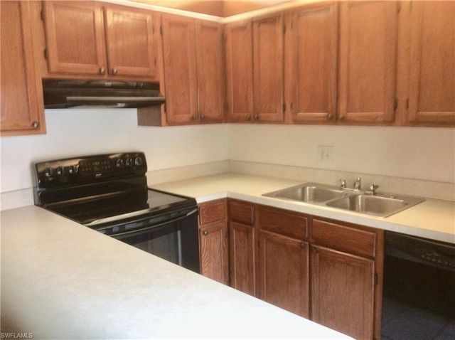 5249 Cedarbend DR 3, Fort Myers, FL 33919