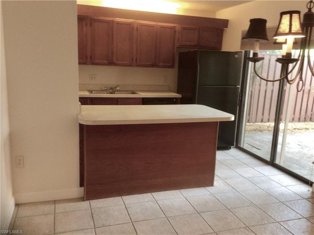 5249 Cedarbend DR 3, Fort Myers, FL 33919