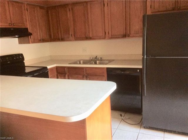 5249 Cedarbend DR 3, Fort Myers, FL 33919