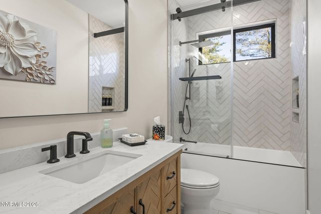 7201 Silver King Drive, Sparks, NV 89436