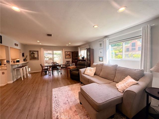 23026 Ash Glen Circle, Valencia, CA 91354