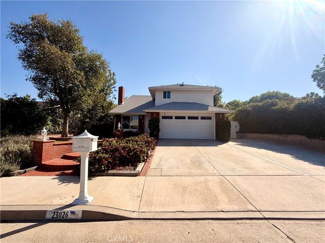 23026 Ash Glen Circle, Valencia, CA 91354