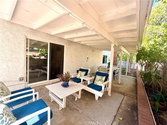 23026 Ash Glen Circle, Valencia, CA 91354
