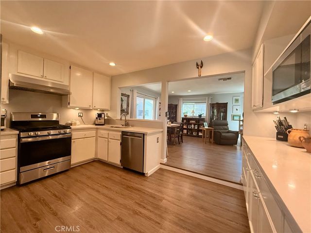 23026 Ash Glen Circle, Valencia, CA 91354