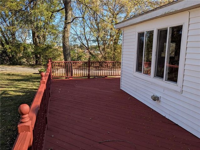 8 Gwyn Lane, West Bloomfield, NY 14469