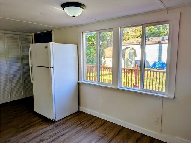 8 Gwyn Lane, West Bloomfield, NY 14469