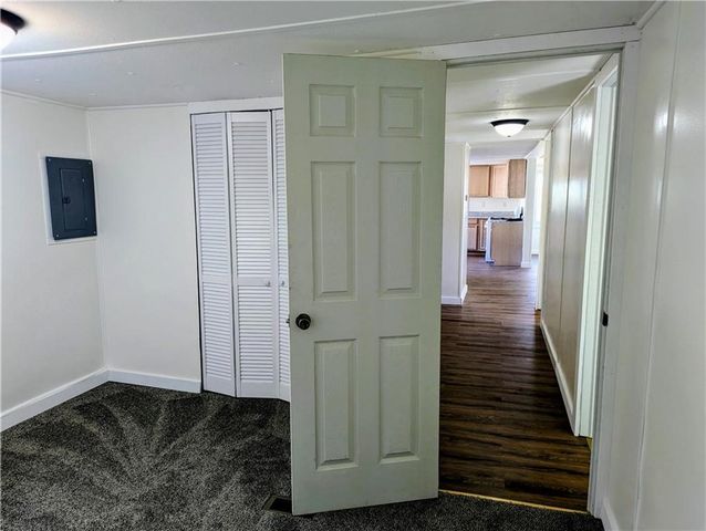 8 Gwyn Lane, West Bloomfield, NY 14469