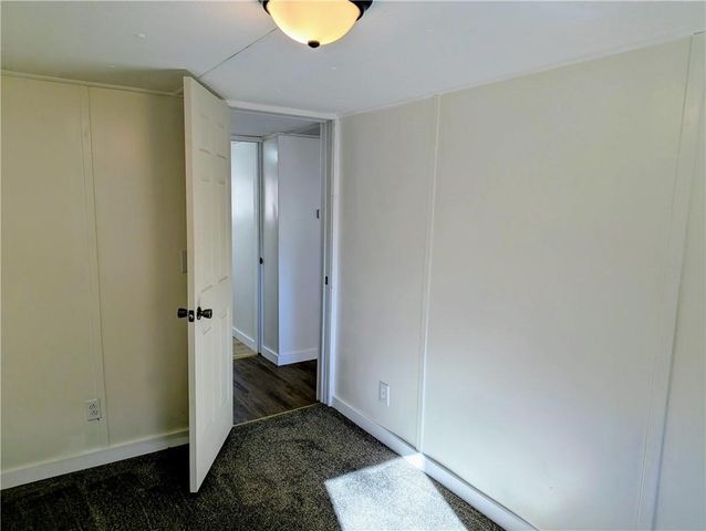 8 Gwyn Lane, West Bloomfield, NY 14469