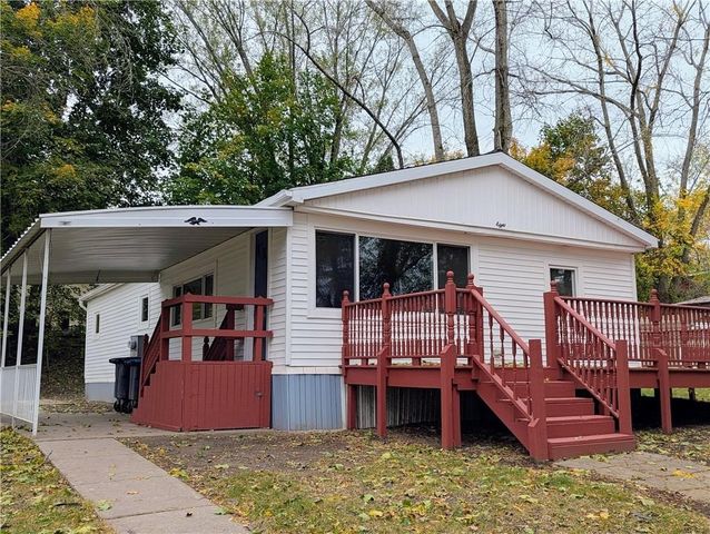 8 Gwyn Lane, West Bloomfield, NY 14469