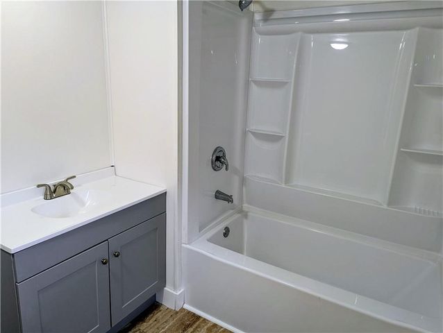 8 Gwyn Lane, West Bloomfield, NY 14469