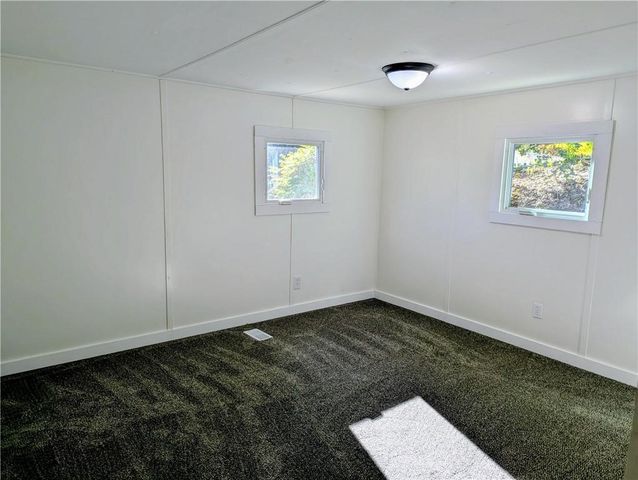 8 Gwyn Lane, West Bloomfield, NY 14469