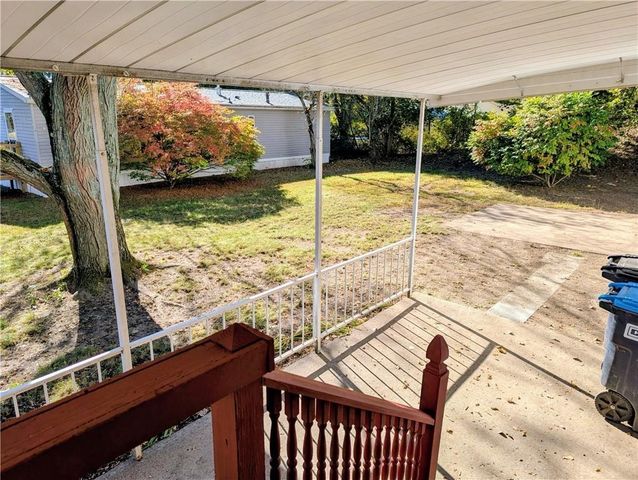 8 Gwyn Lane, West Bloomfield, NY 14469