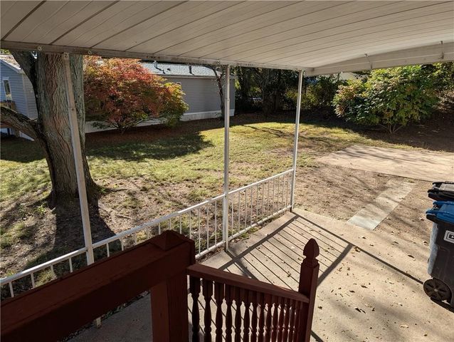 8 Gwyn Lane, West Bloomfield, NY 14469