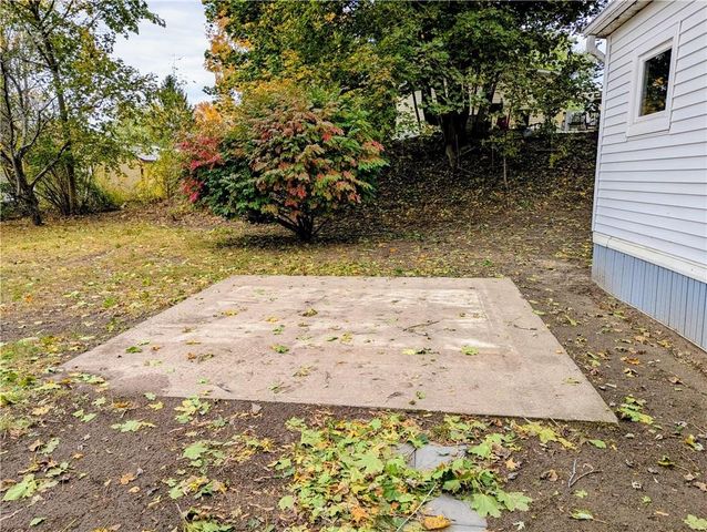 8 Gwyn Lane, West Bloomfield, NY 14469