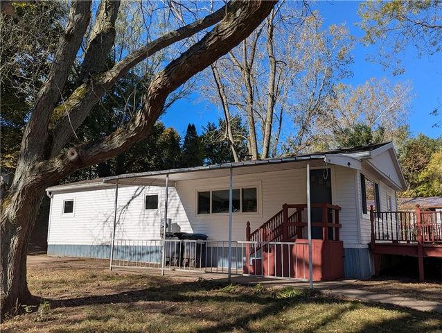 8 Gwyn Lane, West Bloomfield, NY 14469