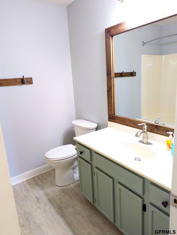 3102 Lone Tree Road, Bellevue, NE 68123