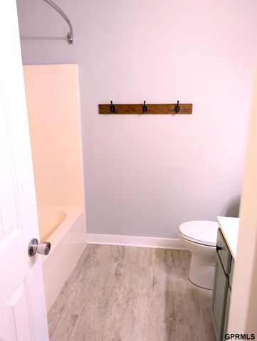 3102 Lone Tree Road, Bellevue, NE 68123