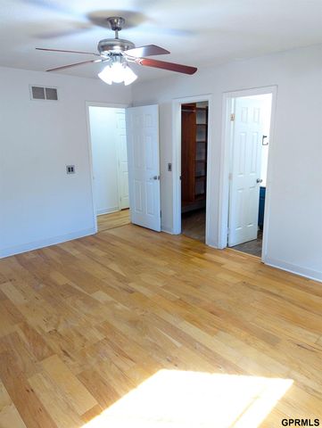 3102 Lone Tree Road, Bellevue, NE 68123