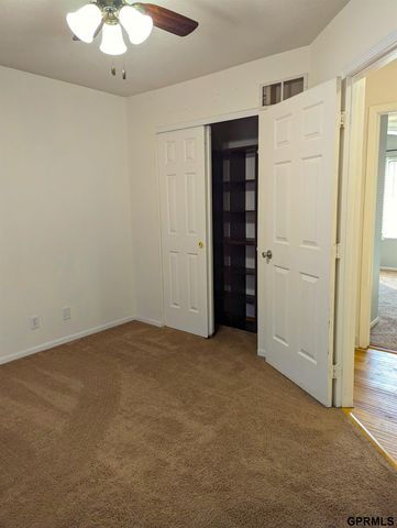 3102 Lone Tree Road, Bellevue, NE 68123