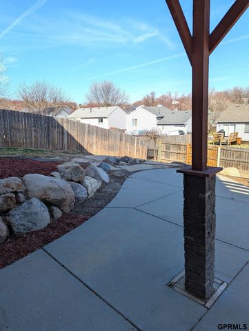 3102 Lone Tree Road, Bellevue, NE 68123