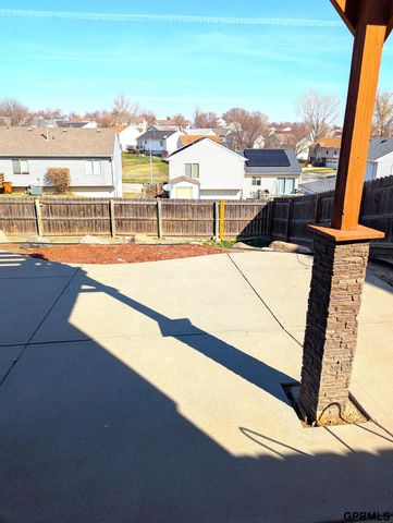 3102 Lone Tree Road, Bellevue, NE 68123