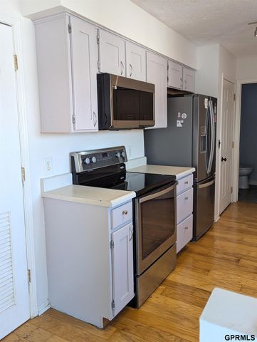 3102 Lone Tree Road, Bellevue, NE 68123