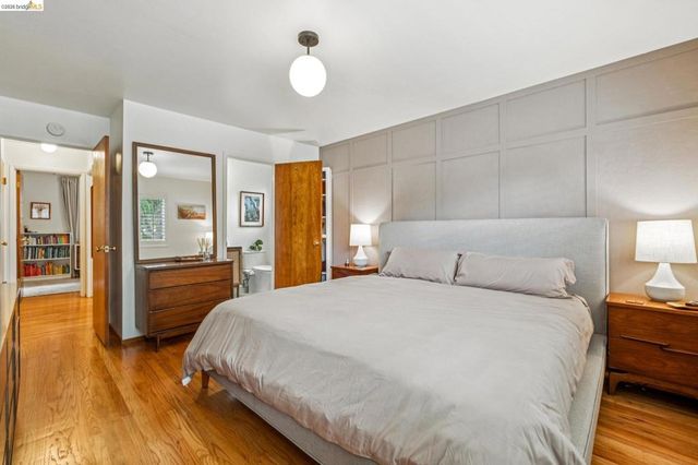 4851 Scotia Ave, Oakland, CA 94605