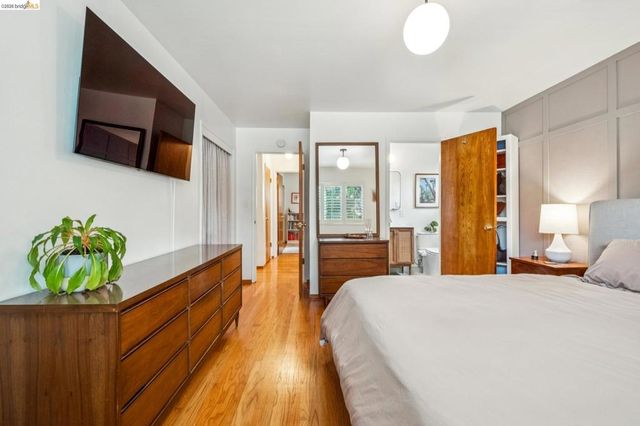 4851 Scotia Ave, Oakland, CA 94605