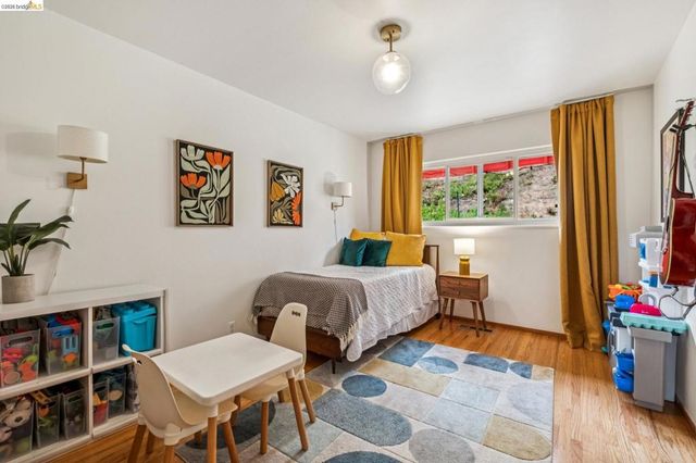 4851 Scotia Ave, Oakland, CA 94605