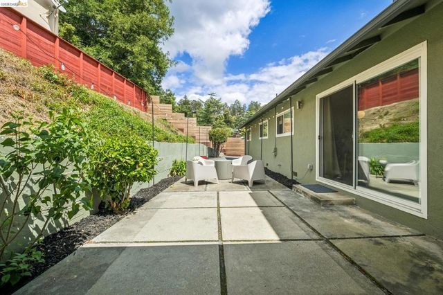 4851 Scotia Ave, Oakland, CA 94605