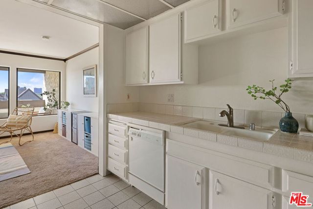 1325 Valley View Road 304, Glendale, CA 91202