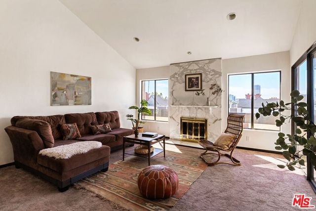 1325 Valley View Road 304, Glendale, CA 91202