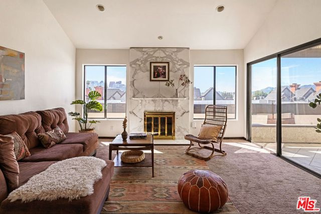 1325 Valley View Road 304, Glendale, CA 91202