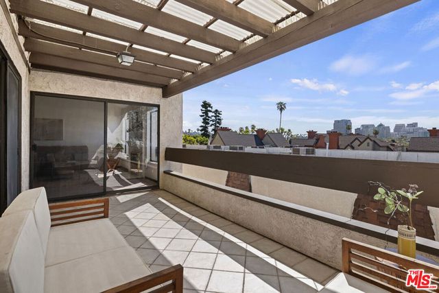 1325 Valley View Road 304, Glendale, CA 91202