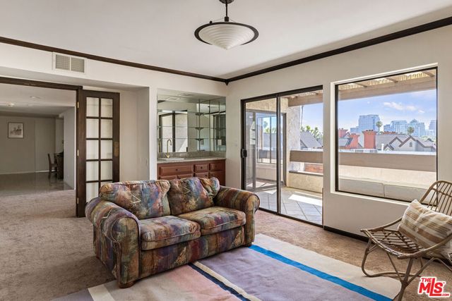 1325 Valley View Road 304, Glendale, CA 91202