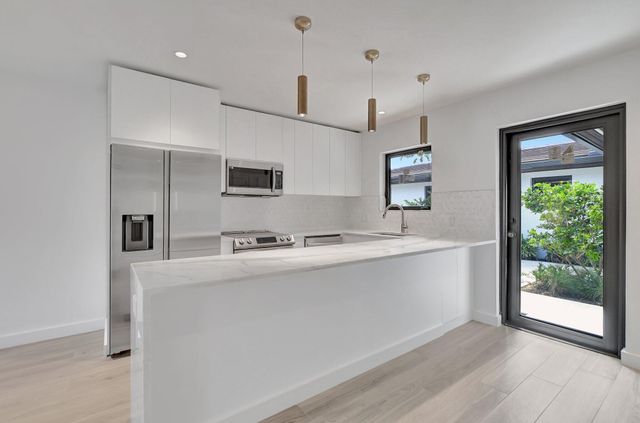 1361 SE 4th Street 3, Deerfield Beach, FL 33441