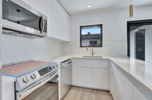 1361 SE 4th Street 3, Deerfield Beach, FL 33441