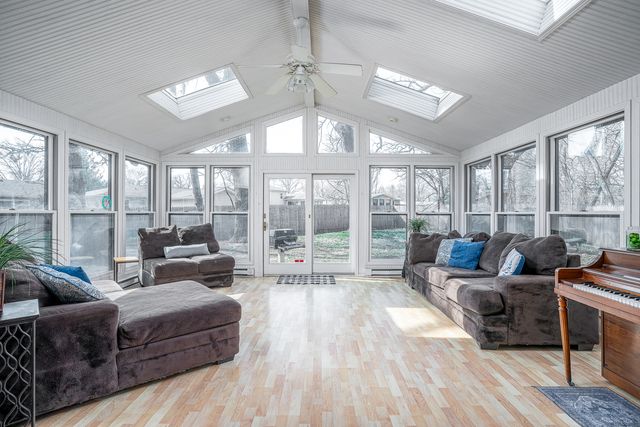 22 Wildwood Trail, Bettendorf, IA 52722