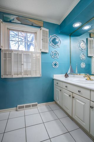 22 Wildwood Trail, Bettendorf, IA 52722