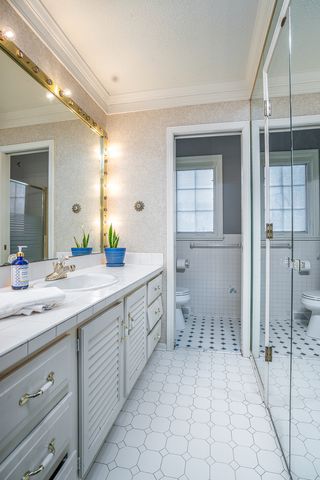 22 Wildwood Trail, Bettendorf, IA 52722