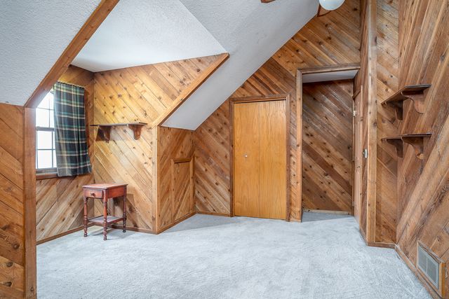 22 Wildwood Trail, Bettendorf, IA 52722