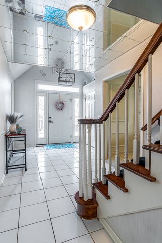 22 Wildwood Trail, Bettendorf, IA 52722