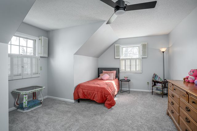 22 Wildwood Trail, Bettendorf, IA 52722