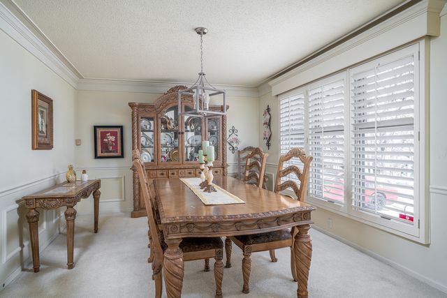 22 Wildwood Trail, Bettendorf, IA 52722