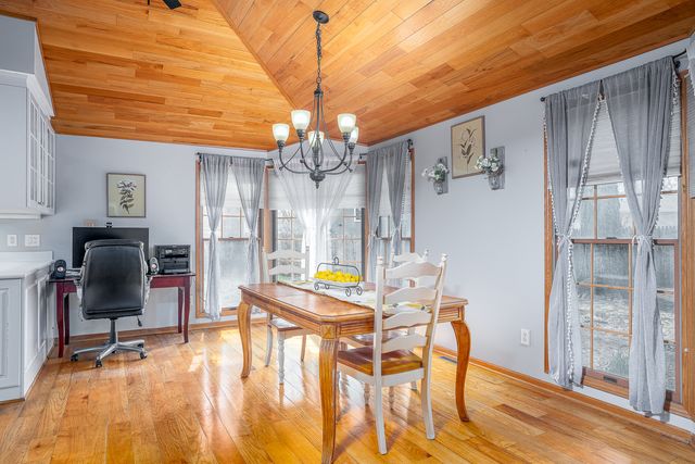 22 Wildwood Trail, Bettendorf, IA 52722