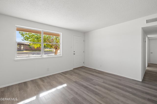 200 ROMERIA Drive, El Paso, TX 79907