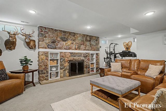 6645 Checkerberry Lane, Rockford, MI 49341