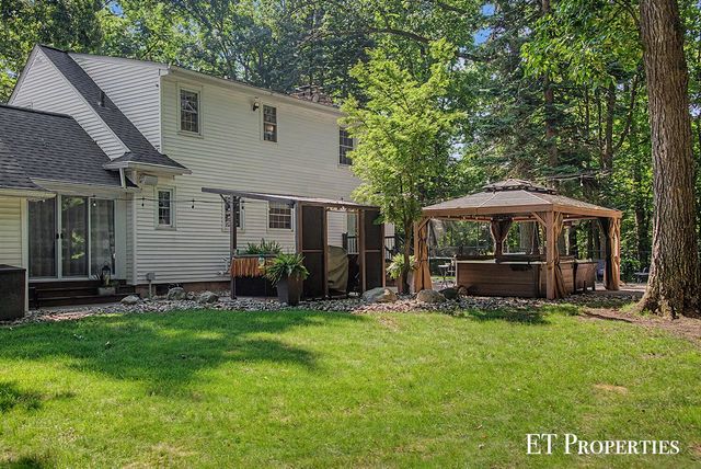 6645 Checkerberry Lane, Rockford, MI 49341