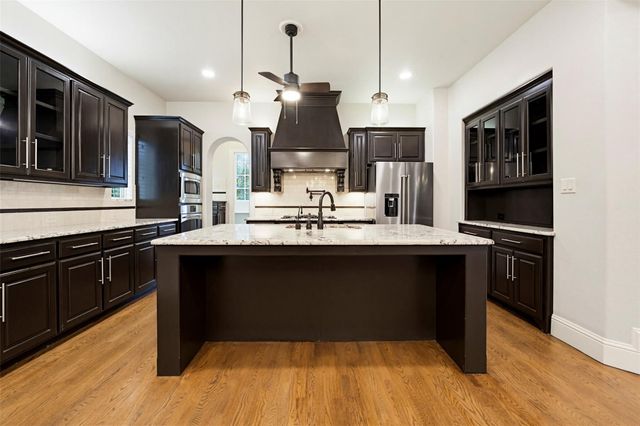 2201 Austin Waters, Carrollton, TX 75010